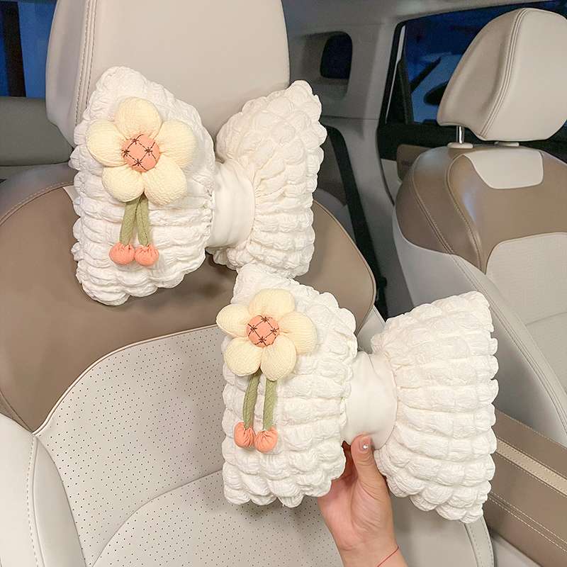 クッション ふわふわお花のリボン型車用クッション