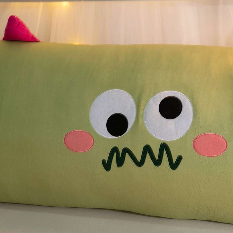 クッション 表情豊かな妖精クッション