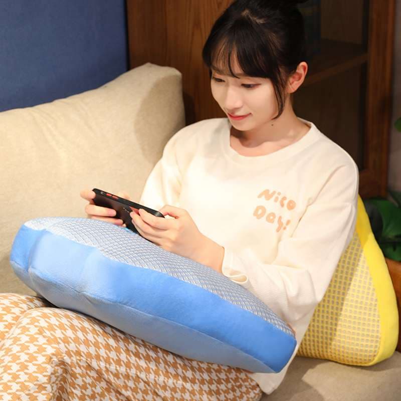 クッション ひよこ刺繍入り多機能クッション