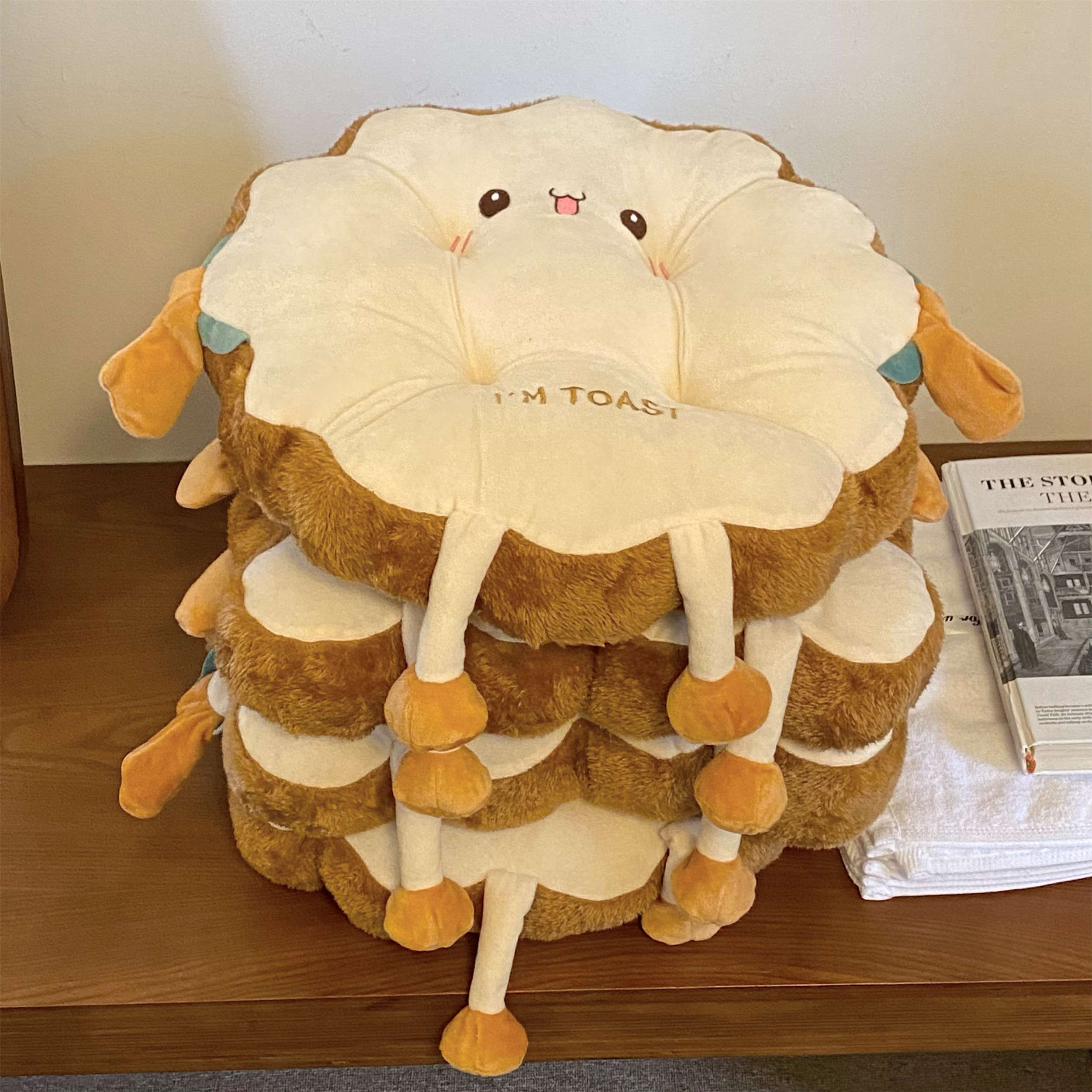 クッション トースト型ぬいぐるみクッション