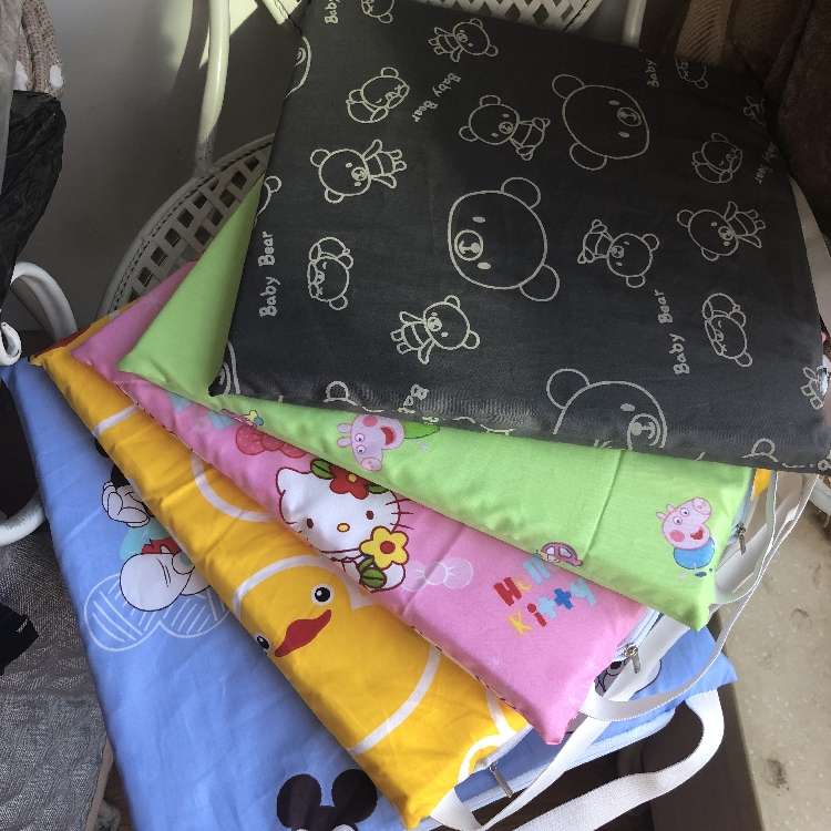 クッション 子供向けキャラクタークッション座布団