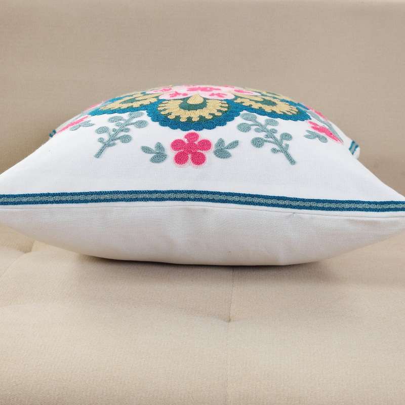 クッション 花咲く庭園 刺繍クッションコレクション