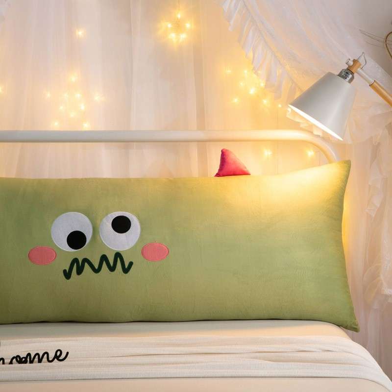 クッション 表情豊かな妖精クッション