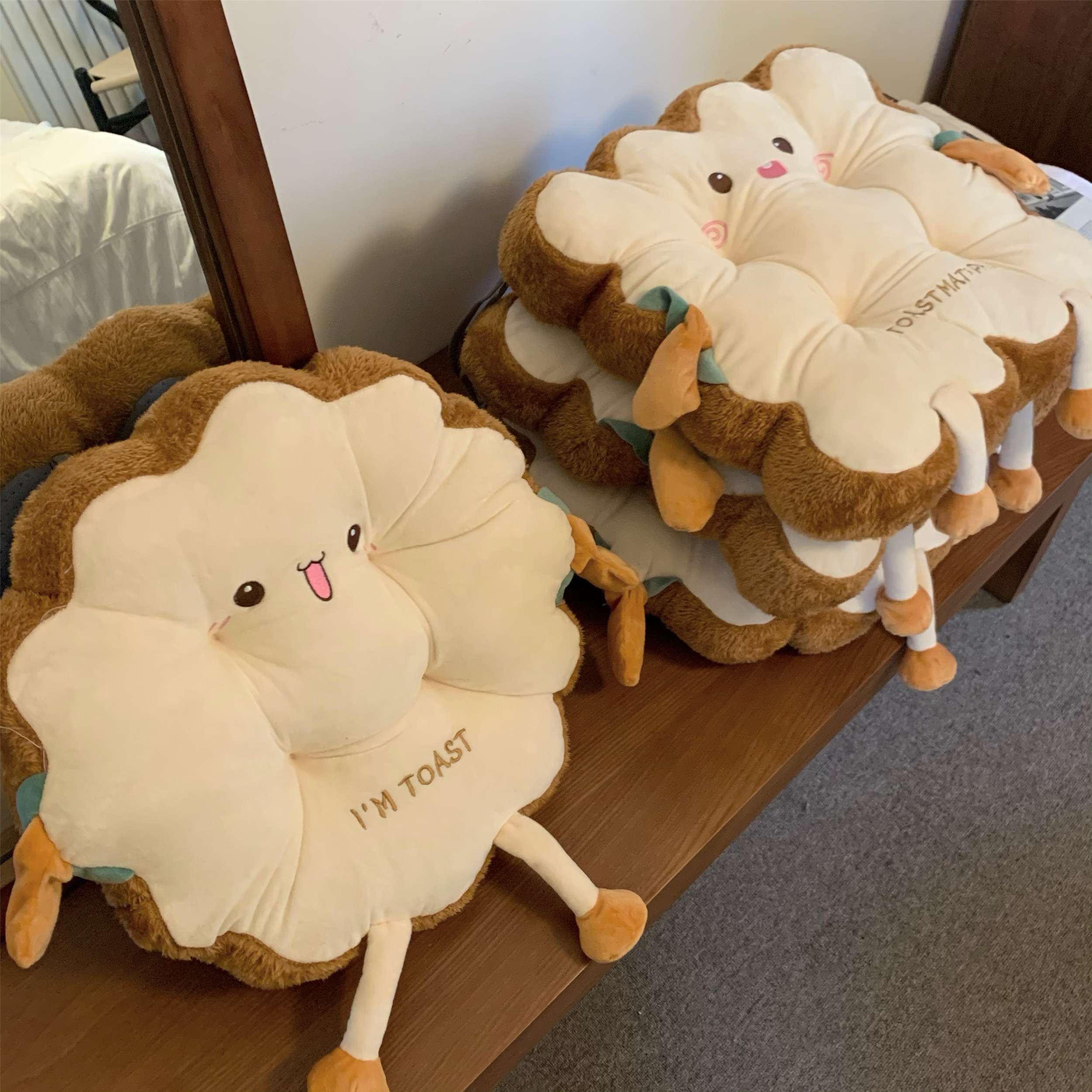 クッション トースト型ぬいぐるみクッション