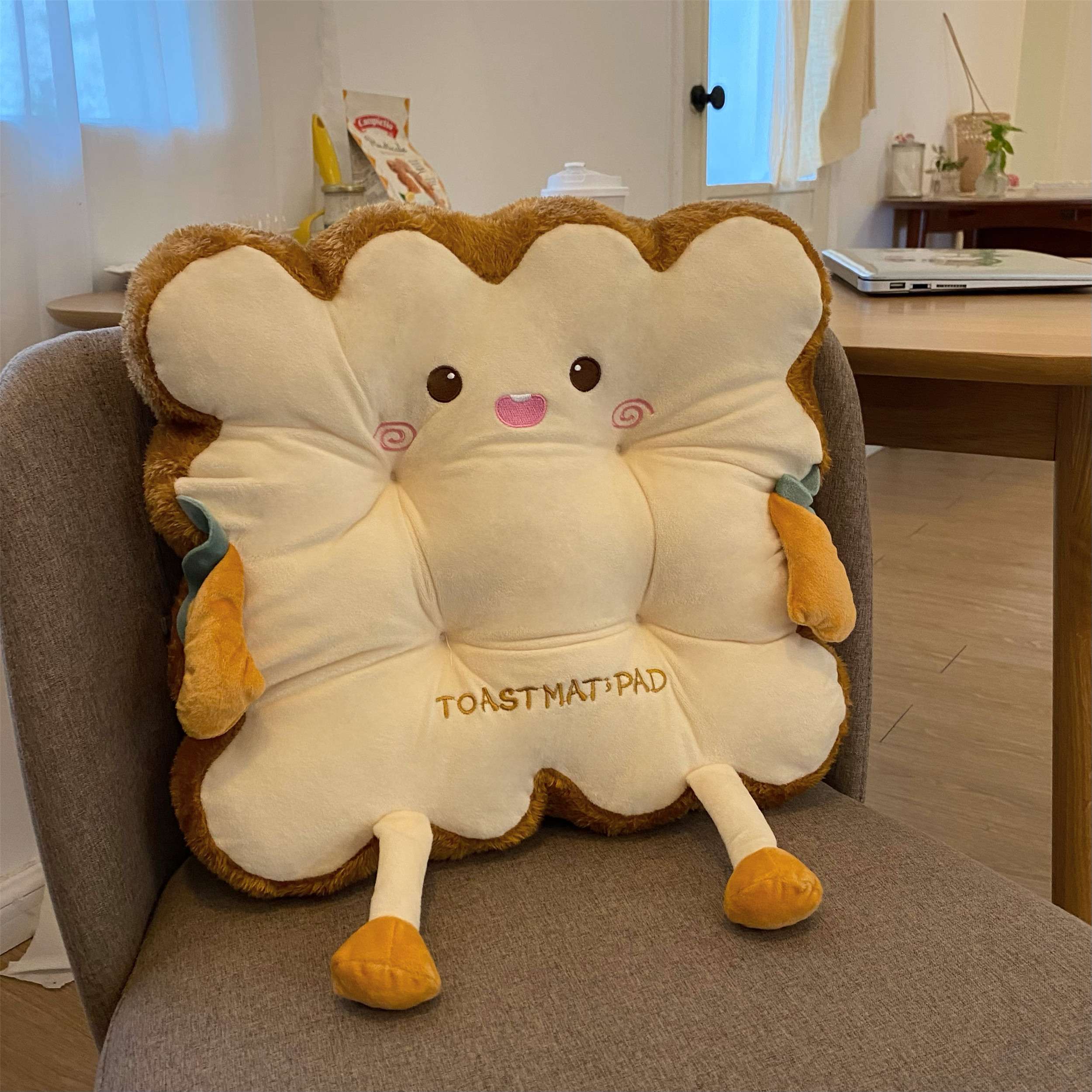 クッション トースト型ぬいぐるみクッション